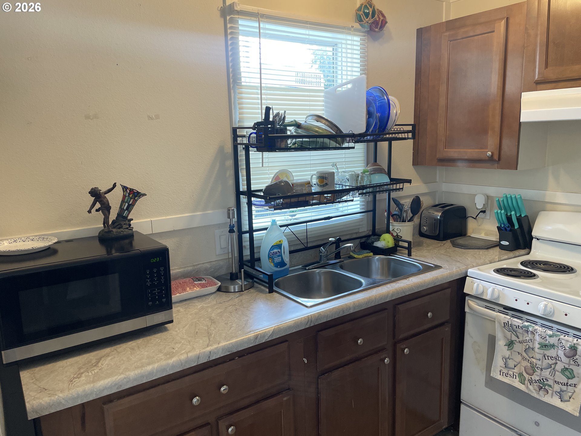 95750 Jerry's Flat Road, Unit 11 Gold Beach, OR 97444 - Photo 11 of 22 Kitchen