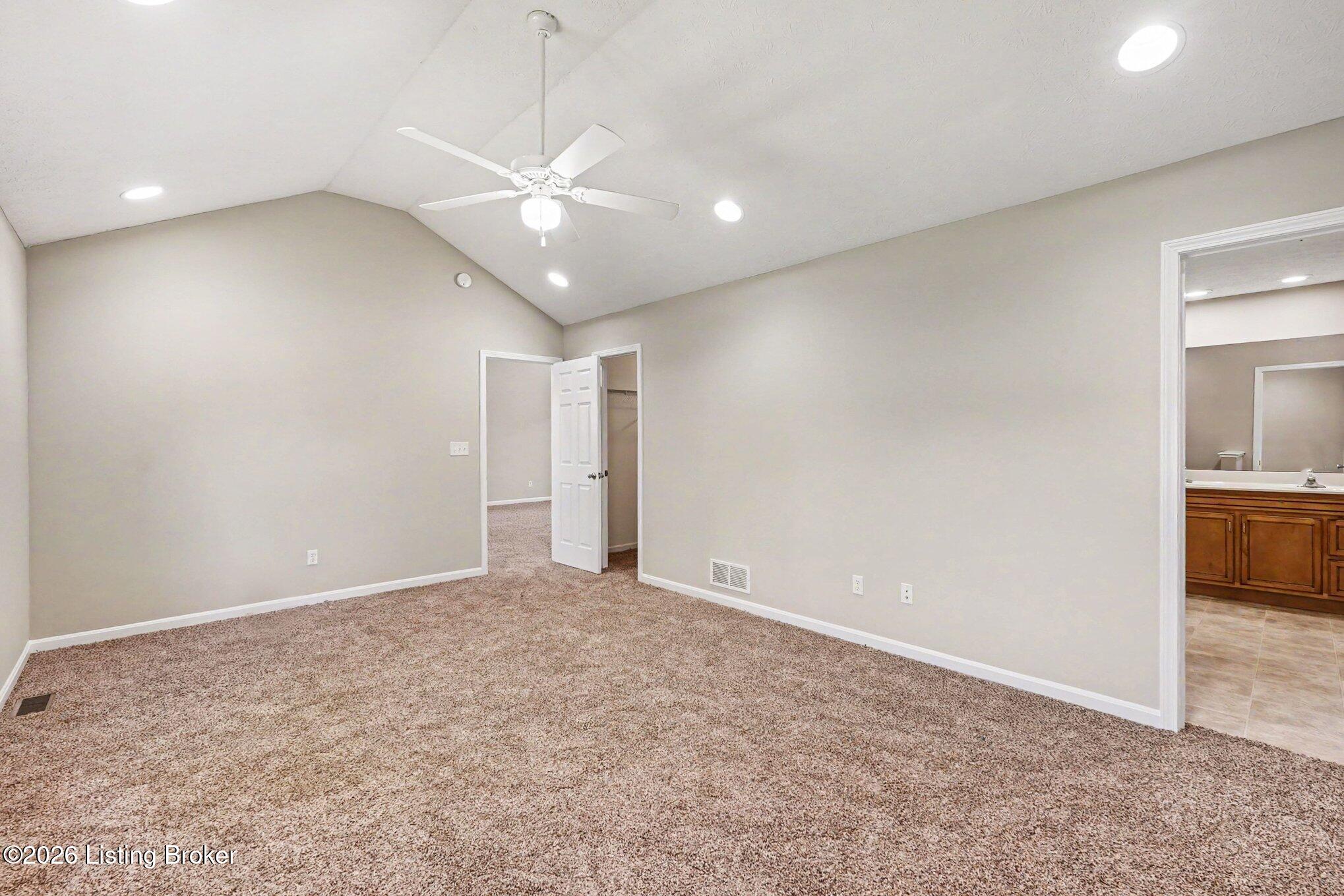 41 Rolling Ridge Court Brandenburg, KY 40108 - Photo 4 of 31 004_file_1840