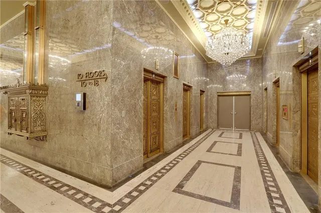 $3,380 | 210 Baronne Street, Unit 1804, New Orleans, LA 70112