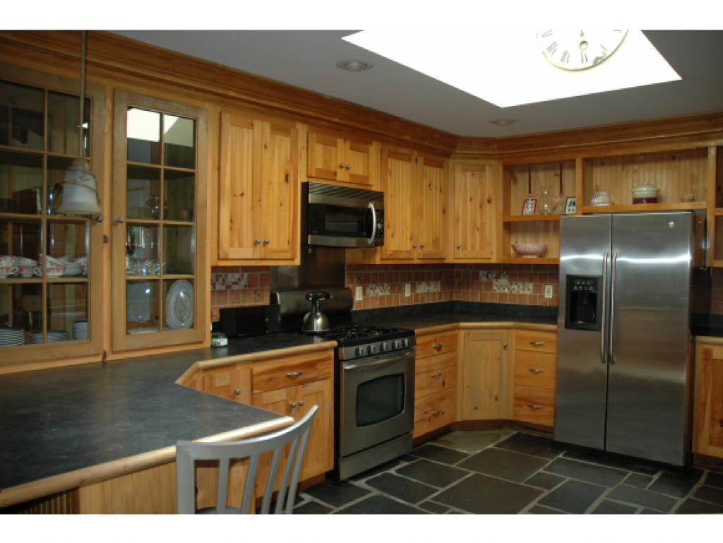 1637 Brookfield Road Berlin, VT 05663 - Photo 2 of 36