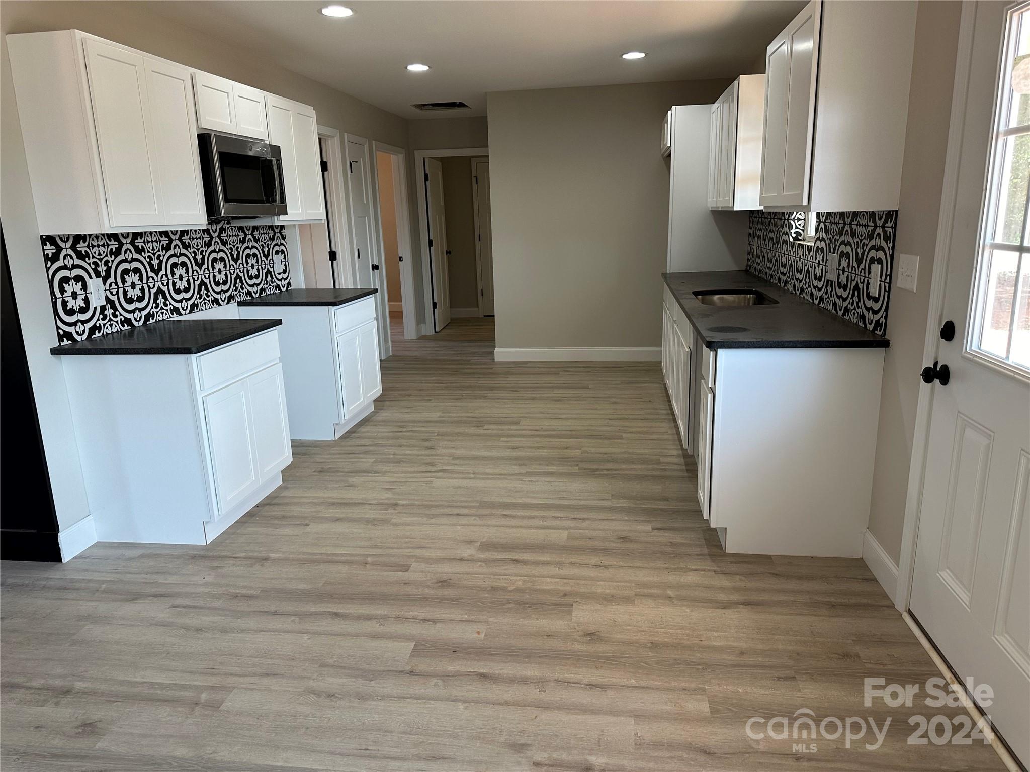 5856 Oakridge Road Clover, SC 29710 - Photo 10 of 26 Gallery Image 10