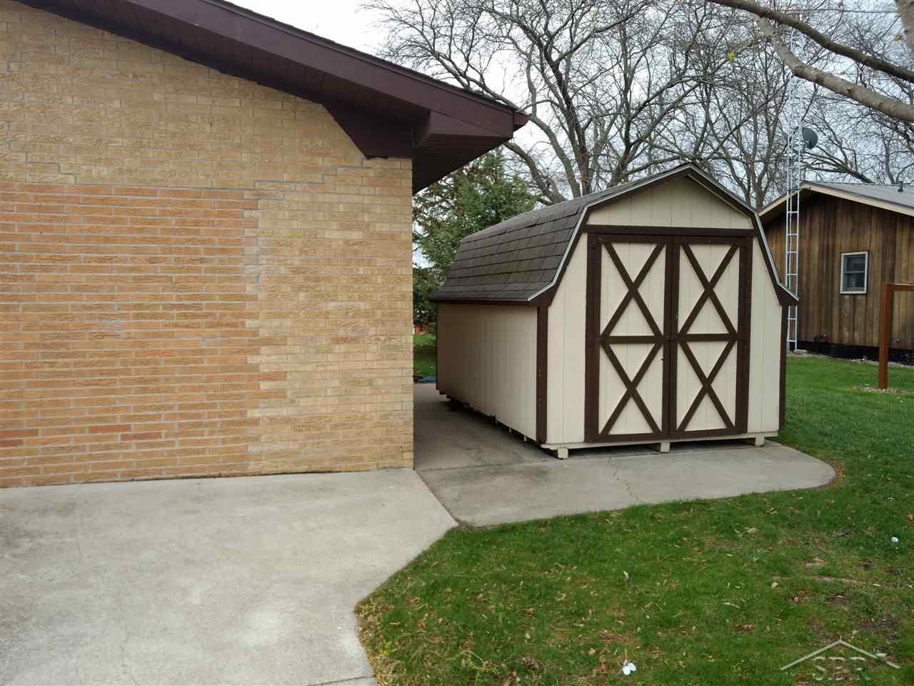 7624 Melbourne Road Saginaw, MI 48604 - Photo 31 of 38 31347612-30.JPG