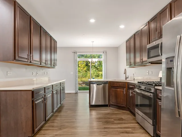 $365,000 | 1676 Carlstedt Drive, Batavia, IL 60510