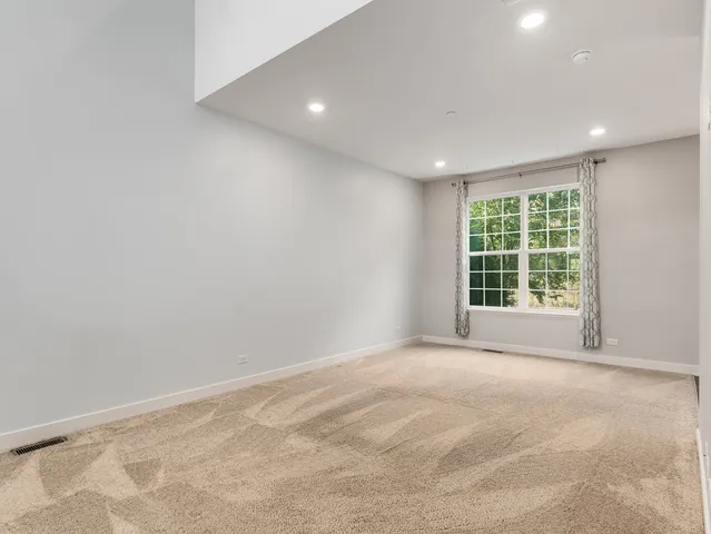 $365,000 | 1676 Carlstedt Drive, Batavia, IL 60510