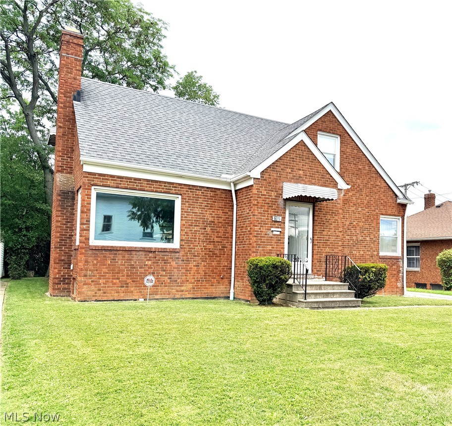 3975 Warrendale Road South Euclid, OH 44118 - Photo 2 of 28