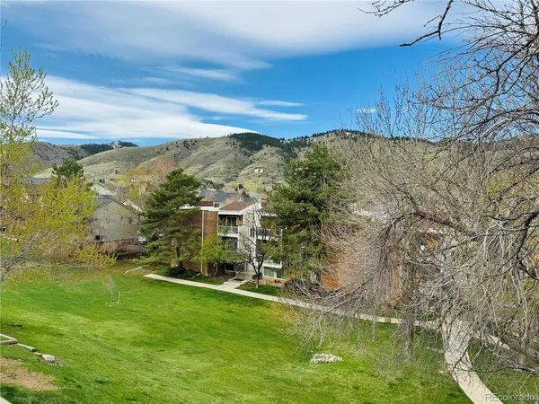 $2,000 | 451 Golden Circle, Unit 303, Golden, CO 80401