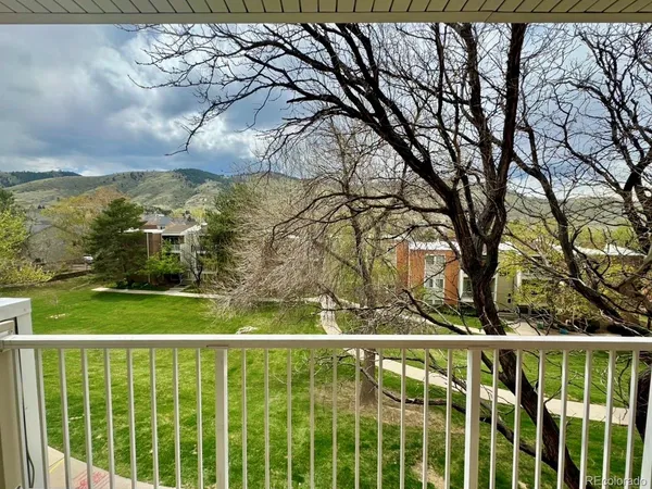 $2,000 | 451 Golden Circle, Unit 303, Golden, CO 80401