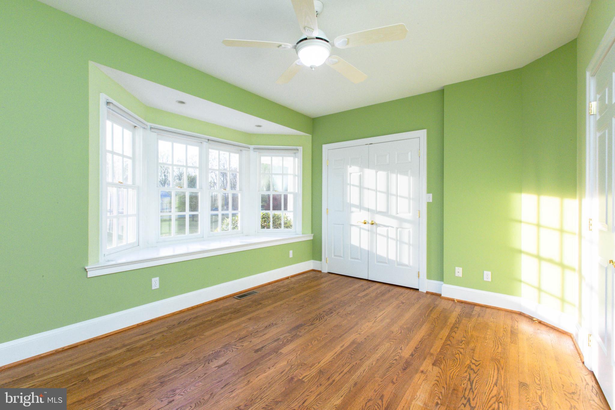 20605 Top Ridge Drive Boyds, MD 20841 - Photo 14 of 43 Main level 2nd bedroom. Bay window