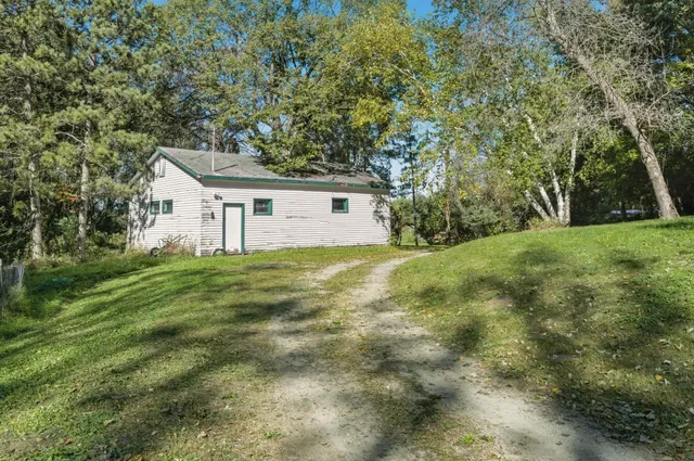 $325,000 | 25415 Grail Court, Wyoming, MN 55092