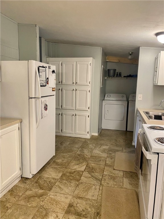 105 North Rhome Court Easley, SC 29642 - Photo 10 of 16 Kitchen/Laundry