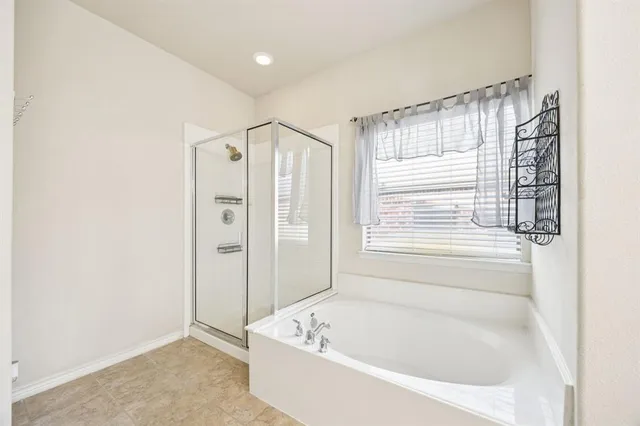 $2,400 | 6743 Pistoia Drive, Frisco, TX 75034