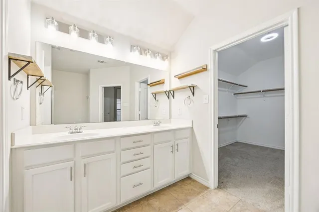 $2,400 | 6743 Pistoia Drive, Frisco, TX 75034