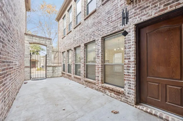 $2,400 | 6743 Pistoia Drive, Frisco, TX 75034