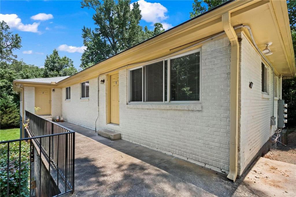 545 Oakview Road Decatur, GA 30030 - Photo 2 of 19 Gallery Image 2