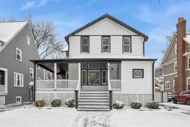 $825,000 | 322 North Ashland Avenue, La Grange Park, IL 60526