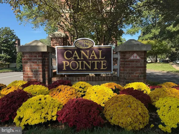 a view of sign board