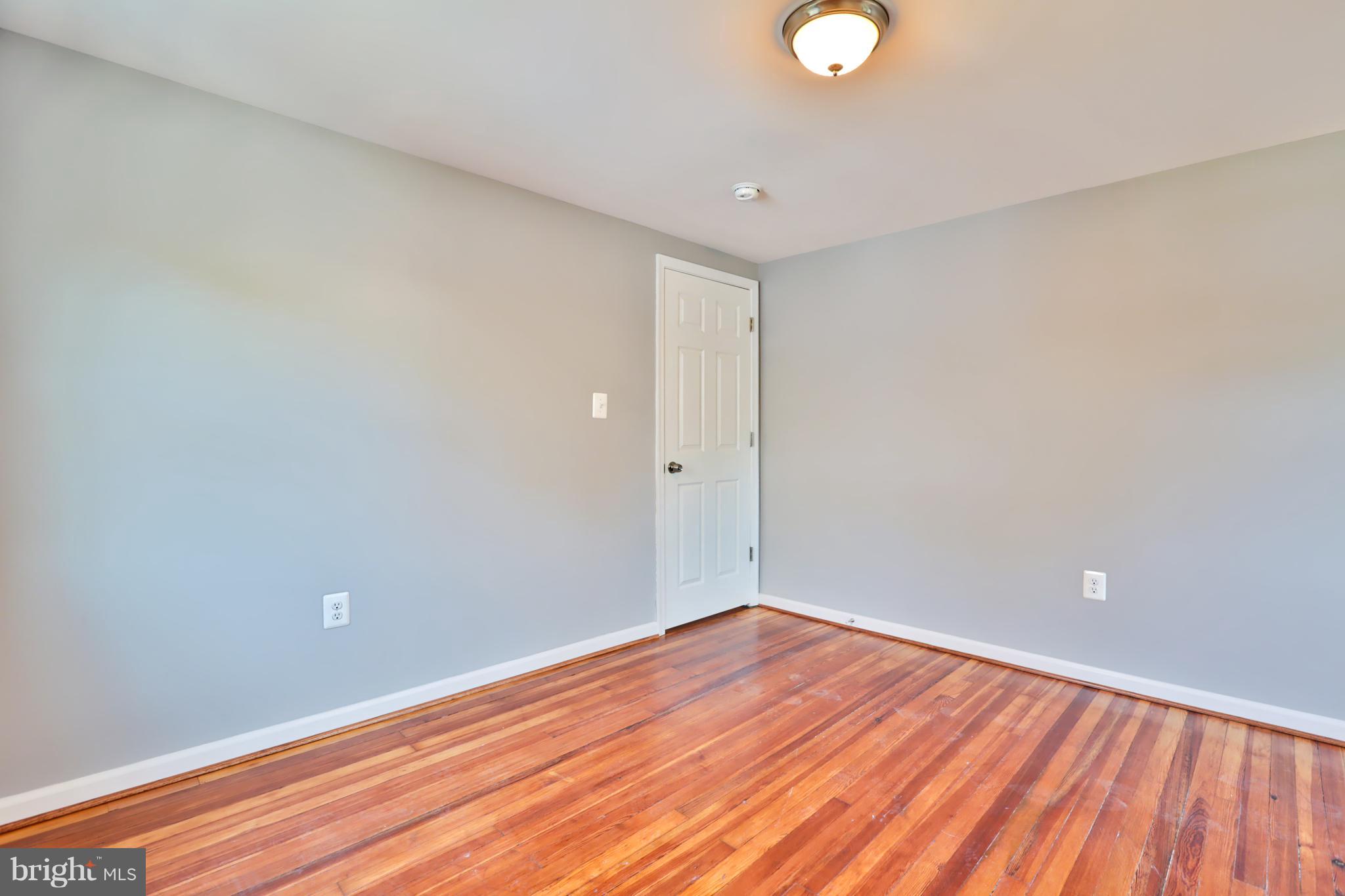 3704 Barrington Road Baltimore, MD 21215 - Photo 22 of 30 Room for Family
