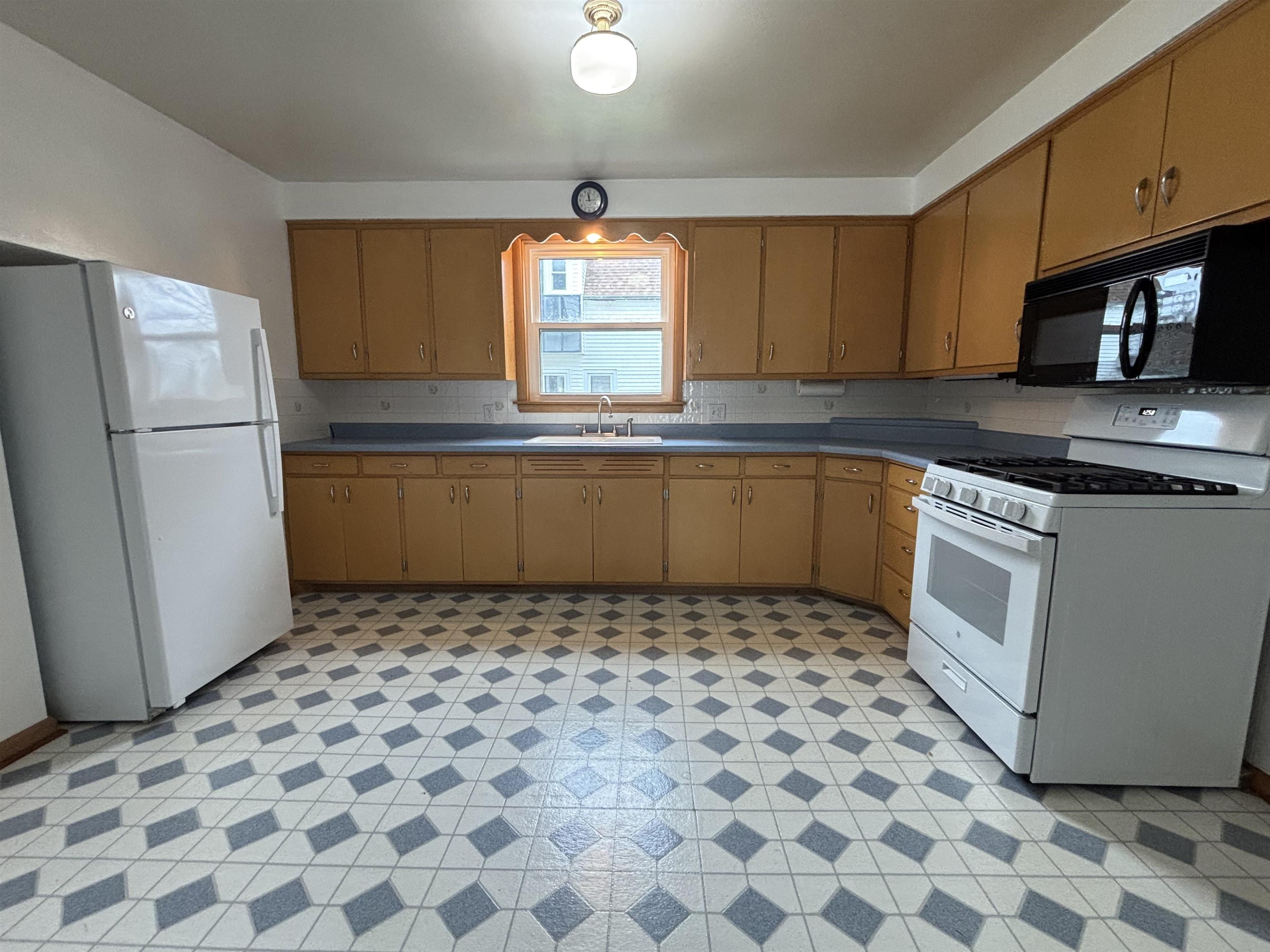 308 5th Street Mosinee, WI 54455 - Photo 5 of 26