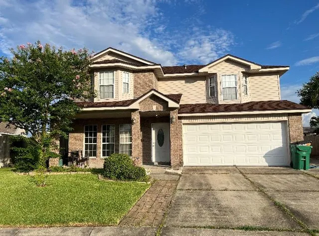 $2,700 | 750 Amy Lane, Gretna, LA 70056