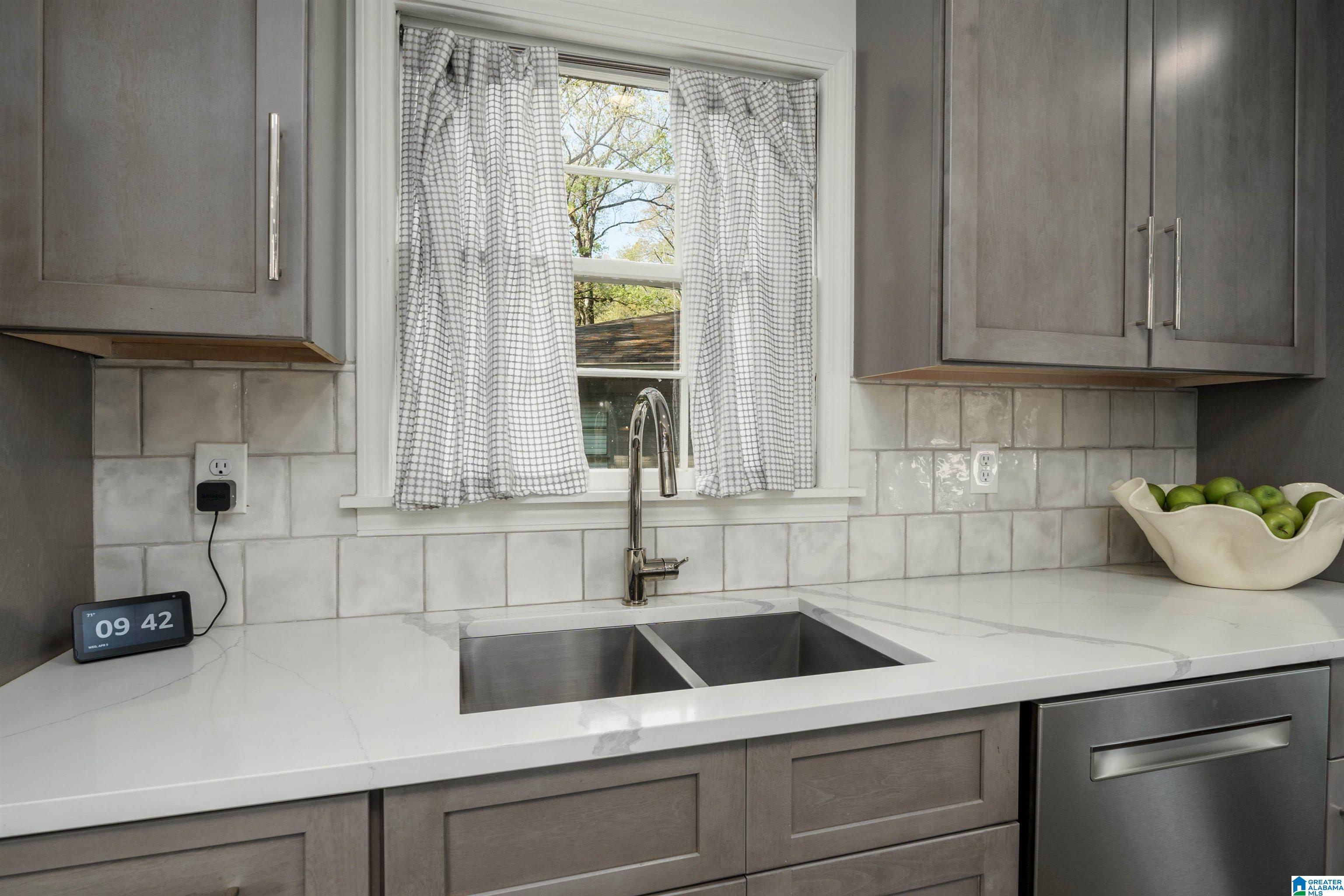 4180 Winston Way Birmingham, AL 35213 - Photo 18 of 50