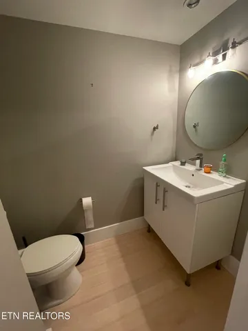 $2,750 | 106 West Summit Hill Drive Southwest, Unit 302, Knoxville, TN 37902