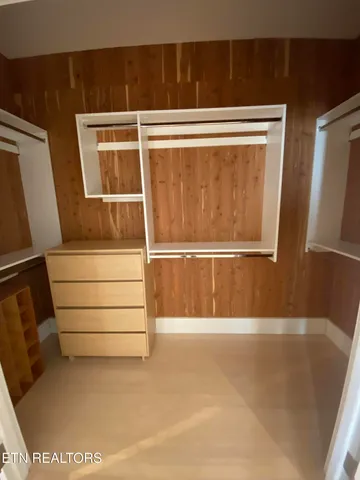 $2,750 | 106 West Summit Hill Drive Southwest, Unit 302, Knoxville, TN 37902