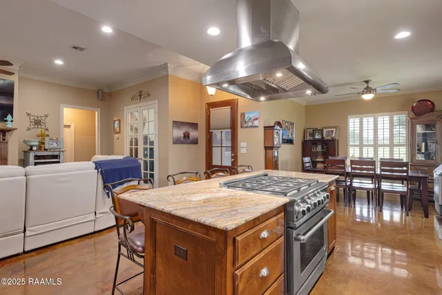 $350,000 | 512 Park Abbeville La, Abbeville, LA 70510