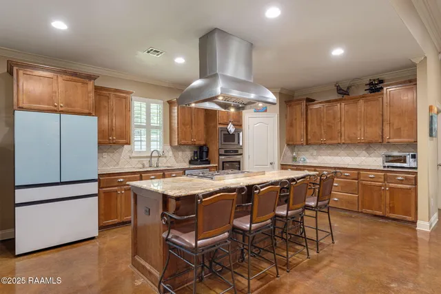 $350,000 | 512 Park Abbeville La, Abbeville, LA 70510