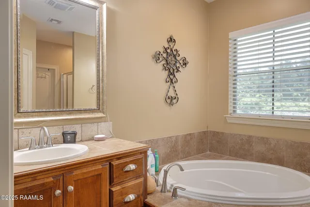 $350,000 | 512 Park Abbeville La, Abbeville, LA 70510