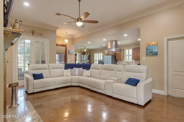 $350,000 | 512 Park Abbeville La, Abbeville, LA 70510