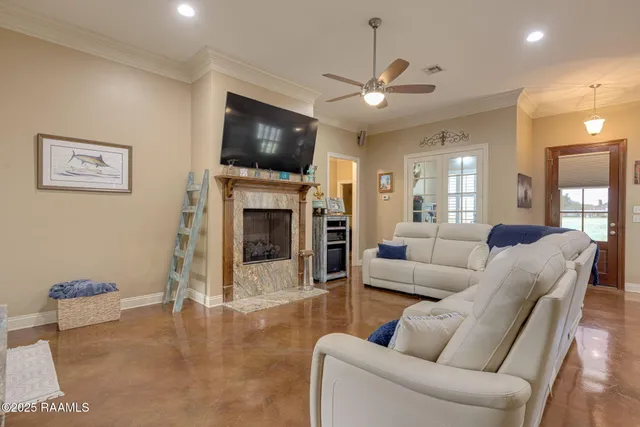 $350,000 | 512 Park Abbeville La, Abbeville, LA 70510