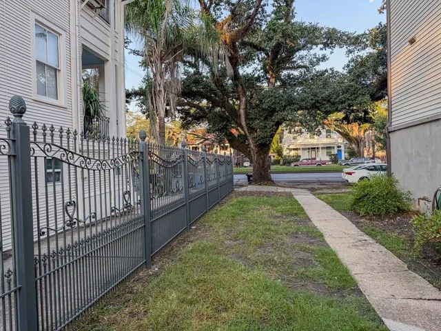 $1,350 | 2229 Napoleon Avenue, Unit B, New Orleans, LA 70115