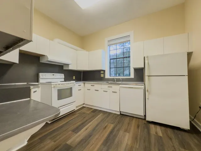 $1,350 | 2229 Napoleon Avenue, Unit B, New Orleans, LA 70115