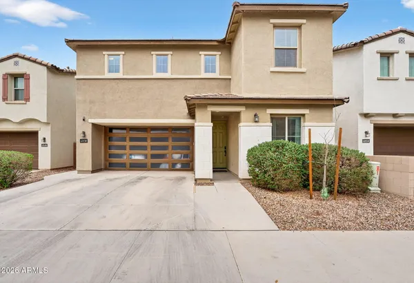 $585,000 | 690 North Sparrow Court, Gilbert, AZ 85234