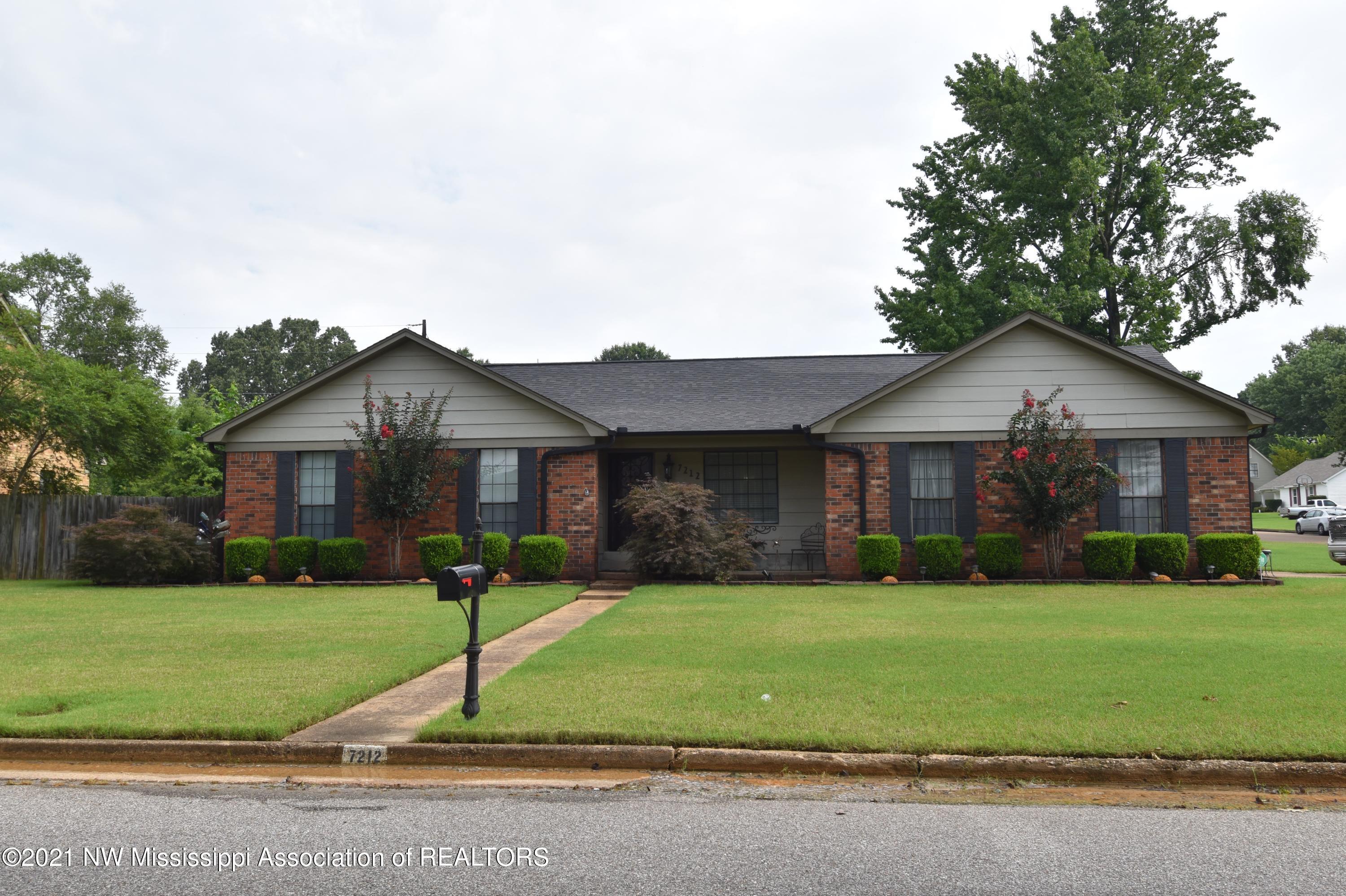 7212 Maplewood Road Olive Branch, MS 38654 - Photo 2 of 12 7212 Maplewood Rd