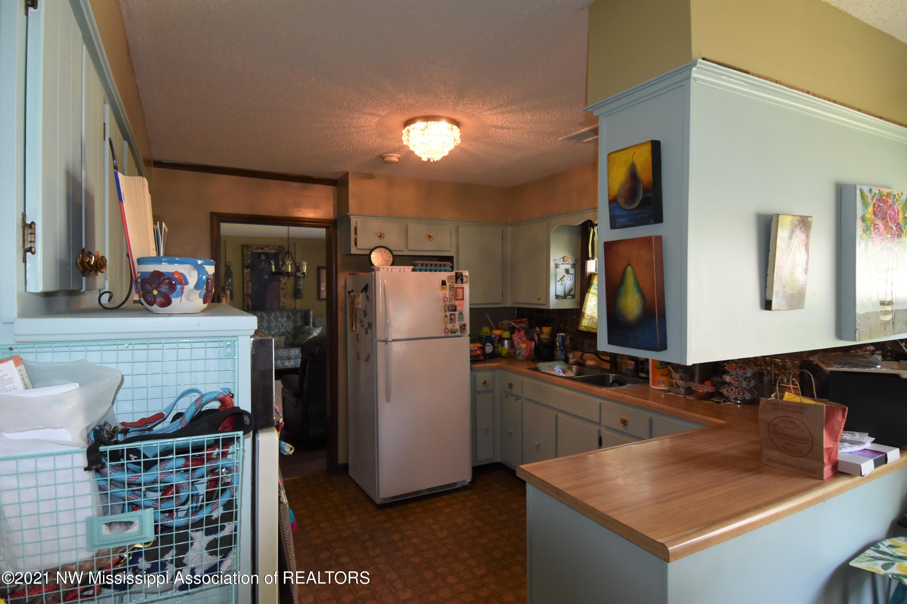 7212 Maplewood Road Olive Branch, MS 38654 - Photo 4 of 12 Kitchen