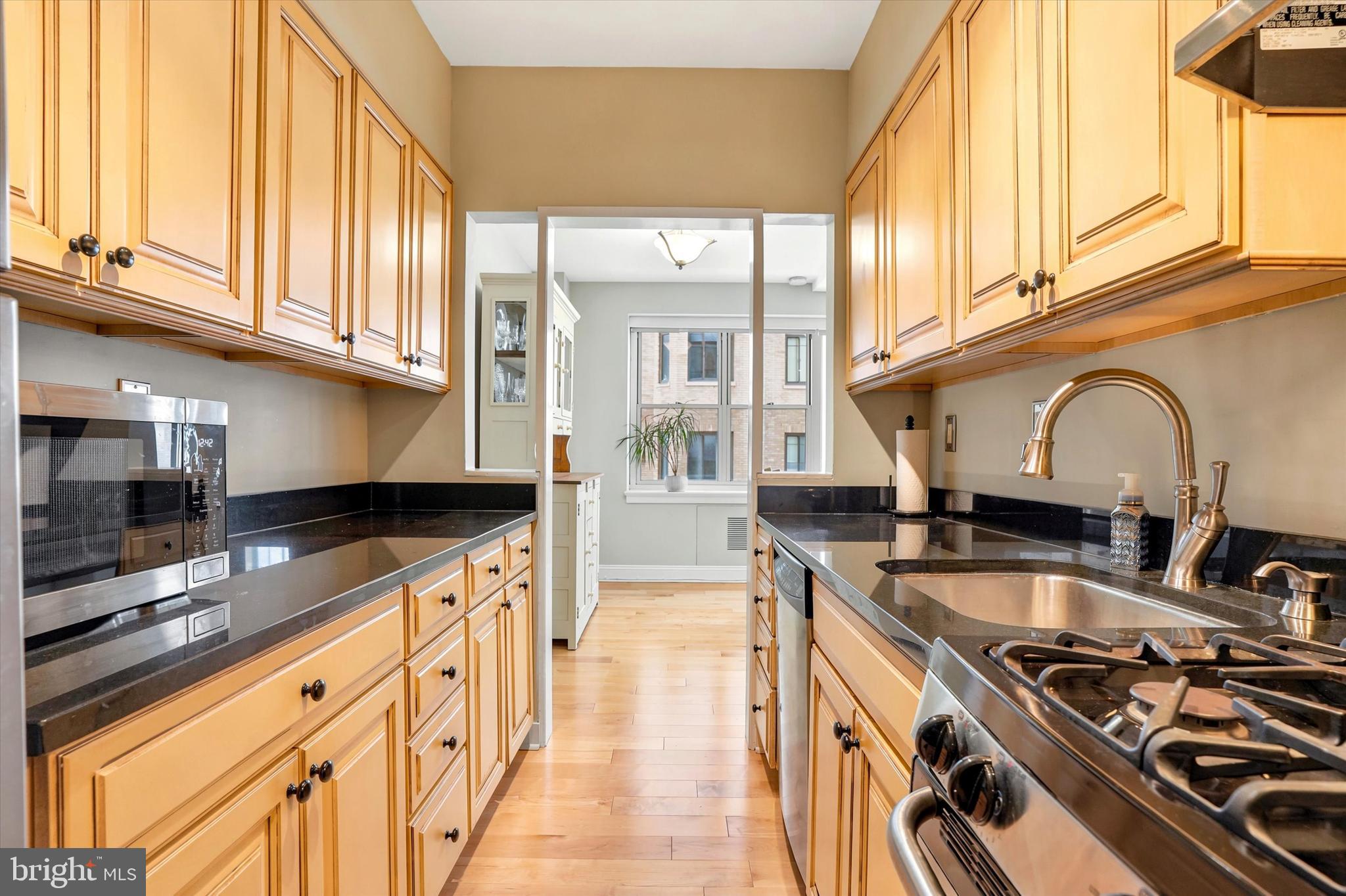 220 West Rittenhouse Square, Unit 5D Philadelphia, PA 19103 - Photo 13 of 28