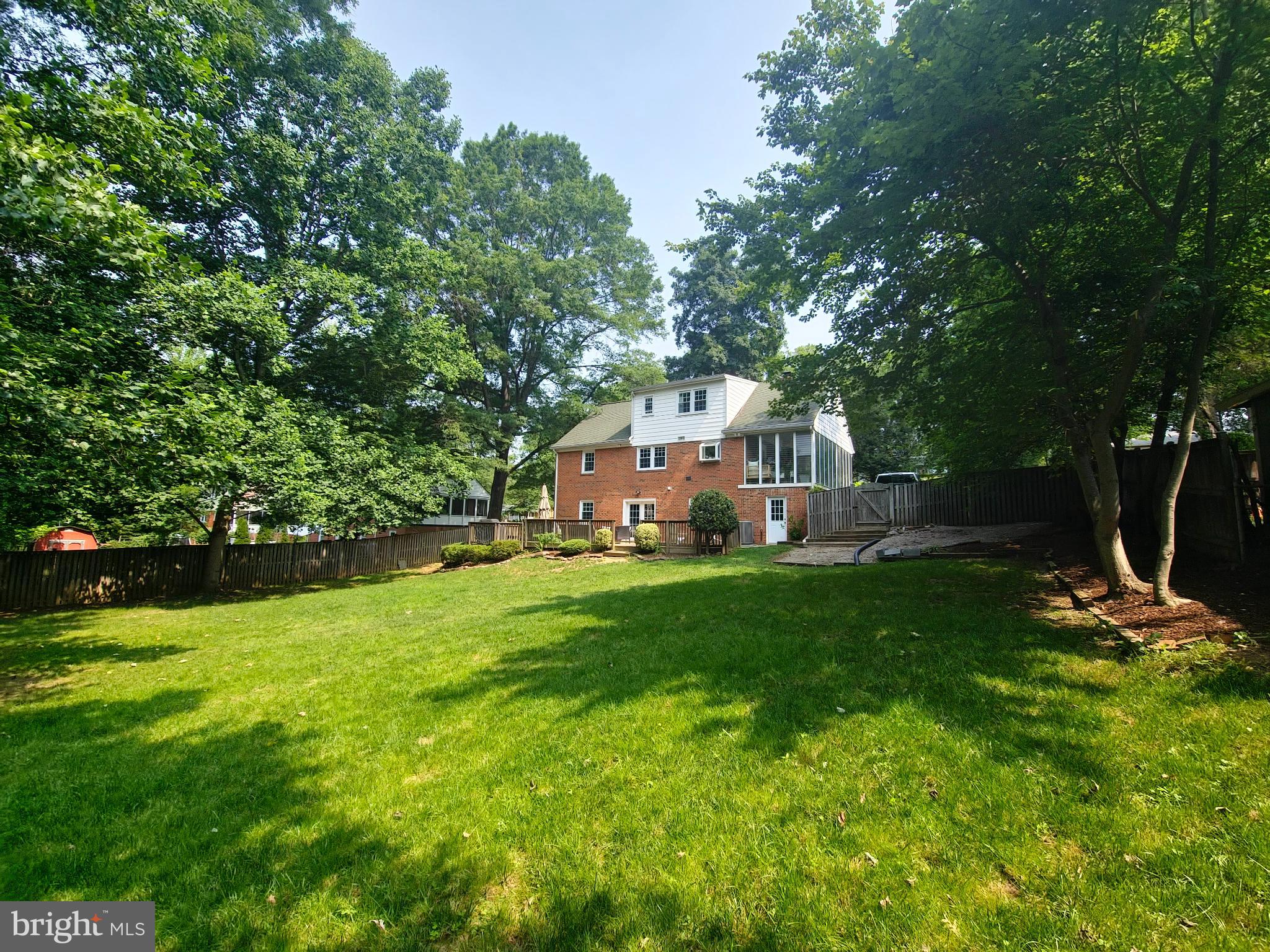 4021 Laurel Road Alexandria, VA 22309 - Photo 31 of 31 a view of a house with backyard and sitting area