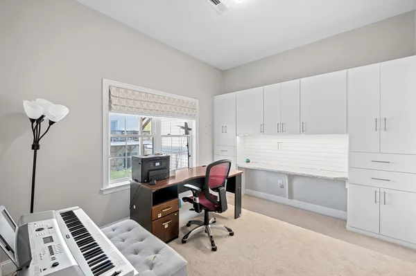 $3,400 | 1 Sadler Avenue, Unit 1, Shrewsbury, MA 01545