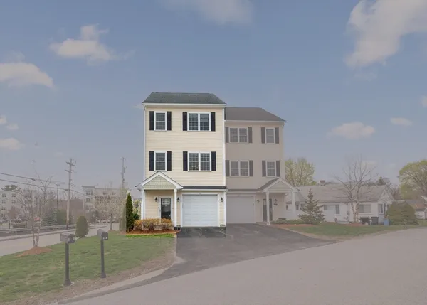 $3,400 | 1 Sadler Avenue, Unit 1, Shrewsbury, MA 01545