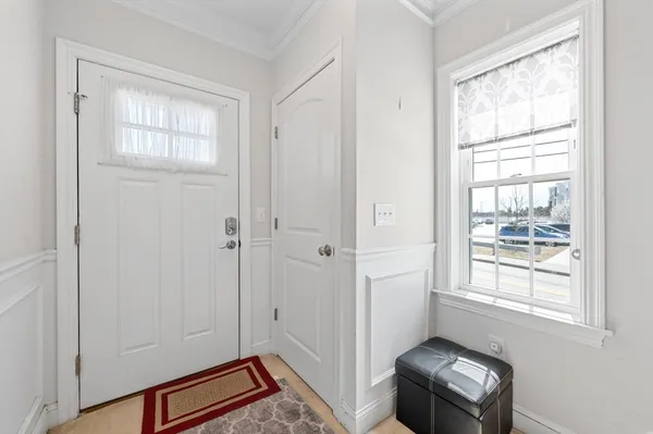 $3,400 | 1 Sadler Avenue, Unit 1, Shrewsbury, MA 01545