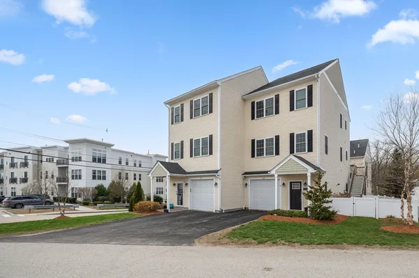 $3,400 | 1 Sadler Avenue, Unit 1, Shrewsbury, MA 01545