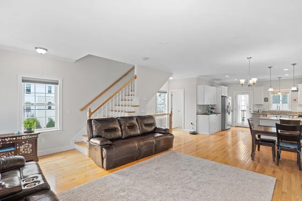 $3,400 | 1 Sadler Avenue, Unit 1, Shrewsbury, MA 01545