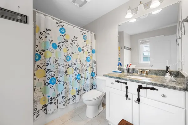 $3,400 | 1 Sadler Avenue, Unit 1, Shrewsbury, MA 01545