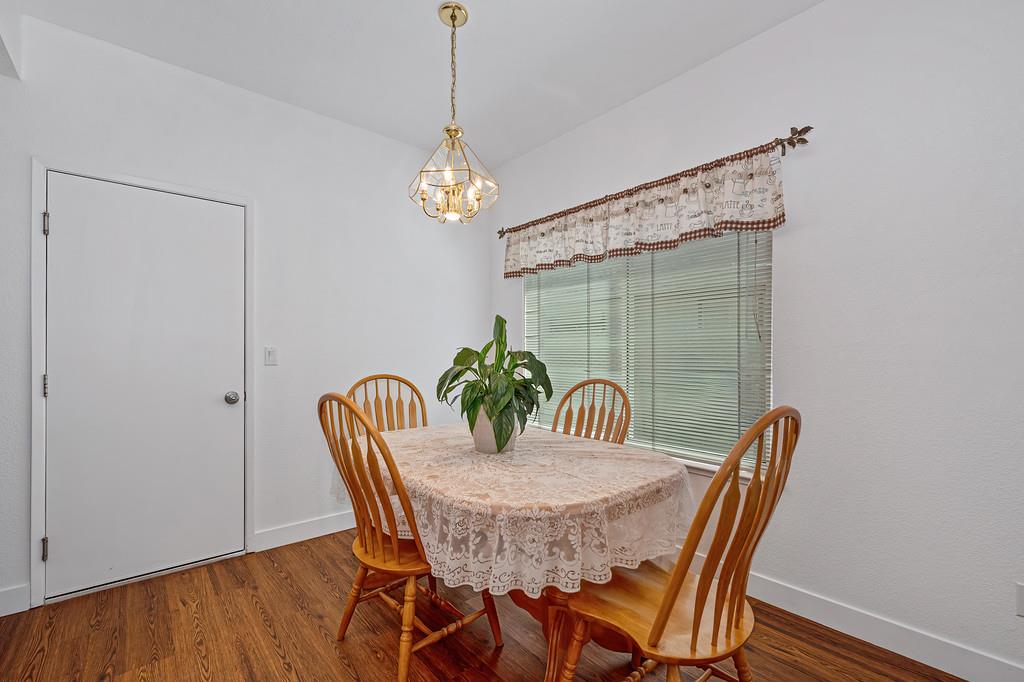 520 Harling Court Rio Linda, CA 95673 - Photo 11 of 32