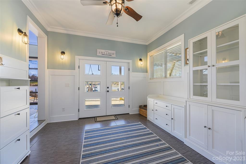 5665 Riverfront Road Lake Wylie, SC 29710 - Photo 4 of 47 Gallery Image 4