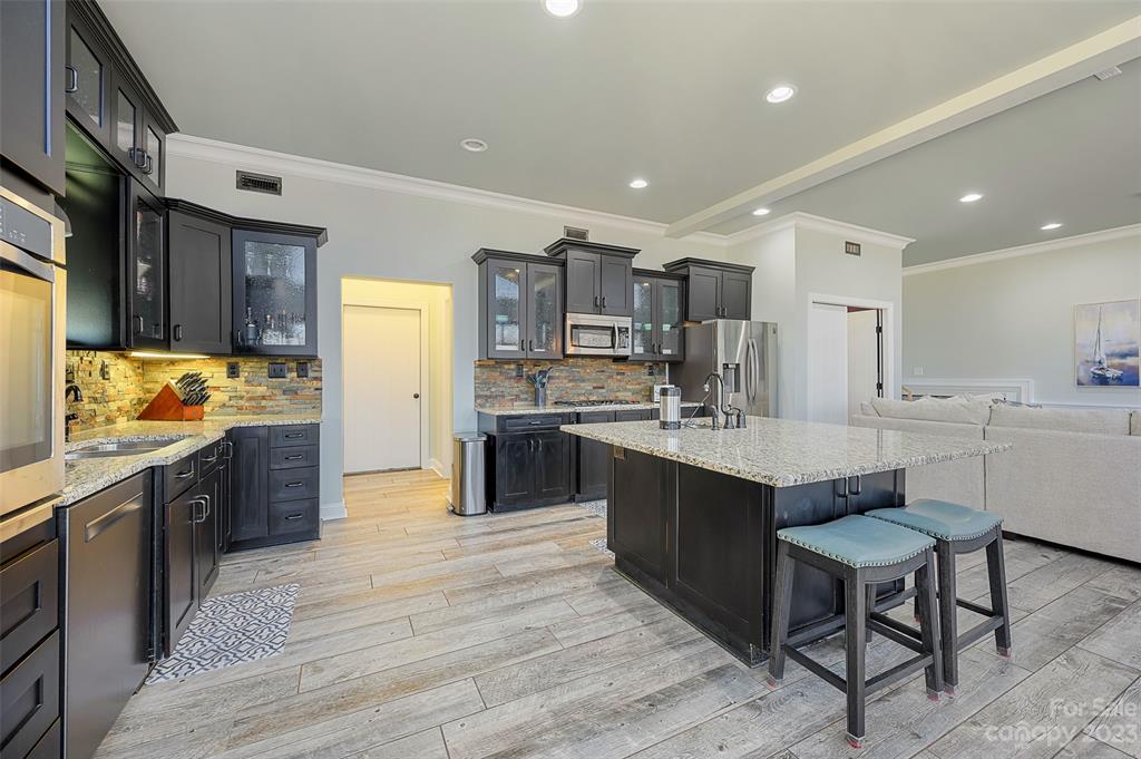 5665 Riverfront Road Lake Wylie, SC 29710 - Photo 7 of 47 Gallery Image 7