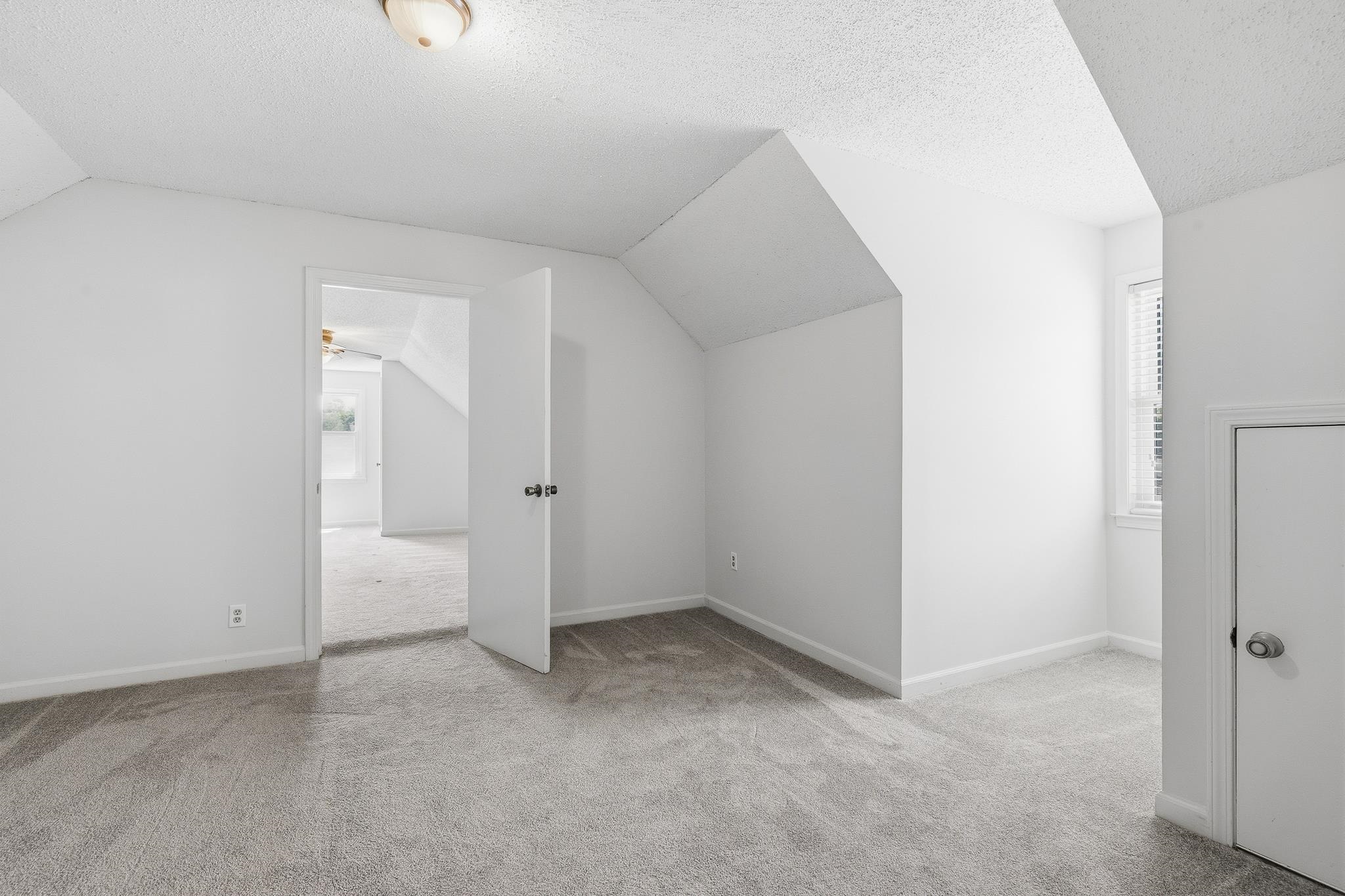 1234 Greenview Road Collierville, TN 38017 - Photo 21 of 33 an empty room with an entryway