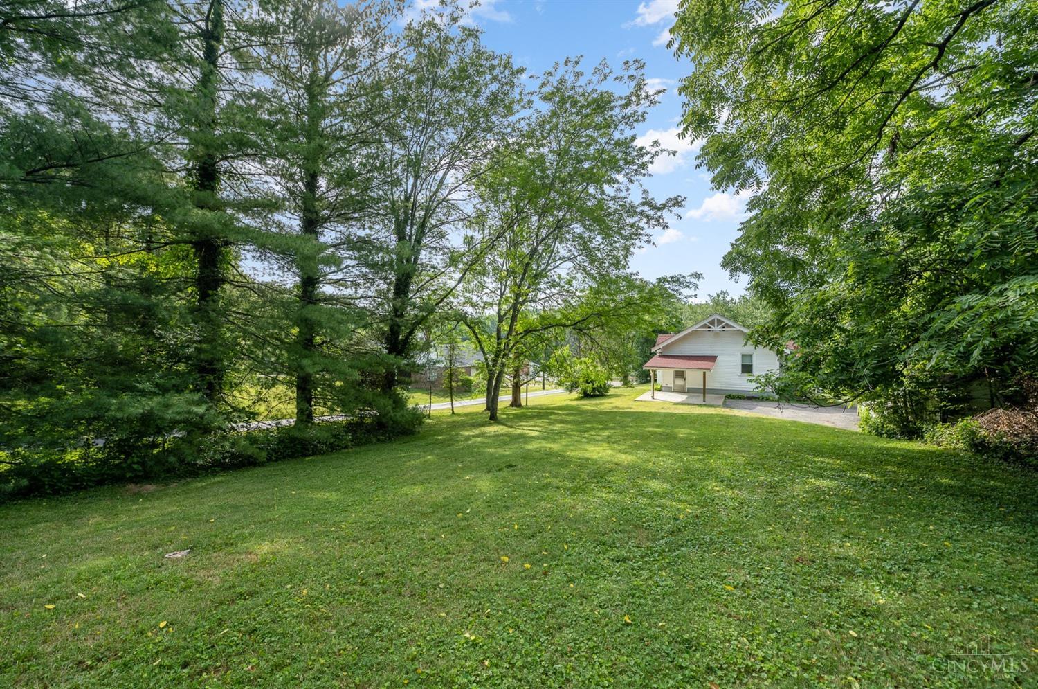8230 Camargo Road Madeira, OH 45243 - Photo 3 of 17