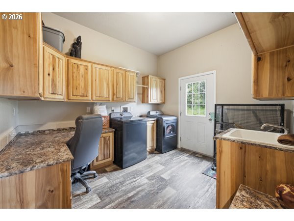 7910 Southeast Amity Road Amity, OR 97101 - Photo 29 of 31